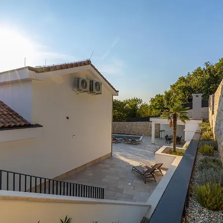 Vinodol Hilltop 21 * Брибир