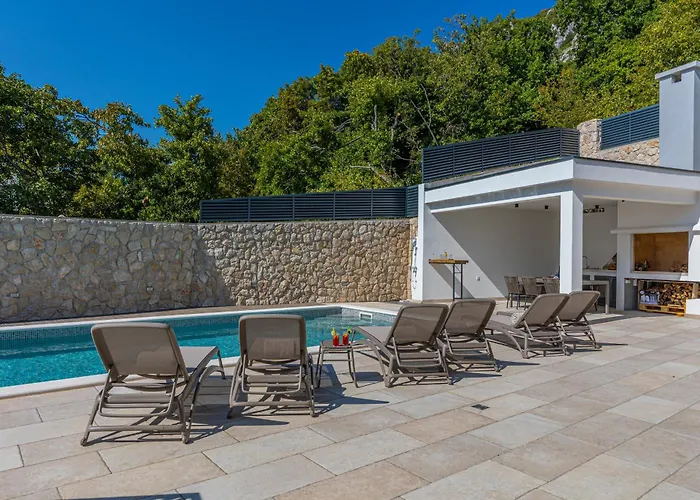 Vinodol Hilltop 21 *