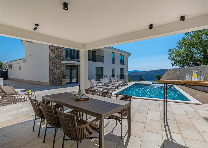 Vinodol Hilltop 21 *